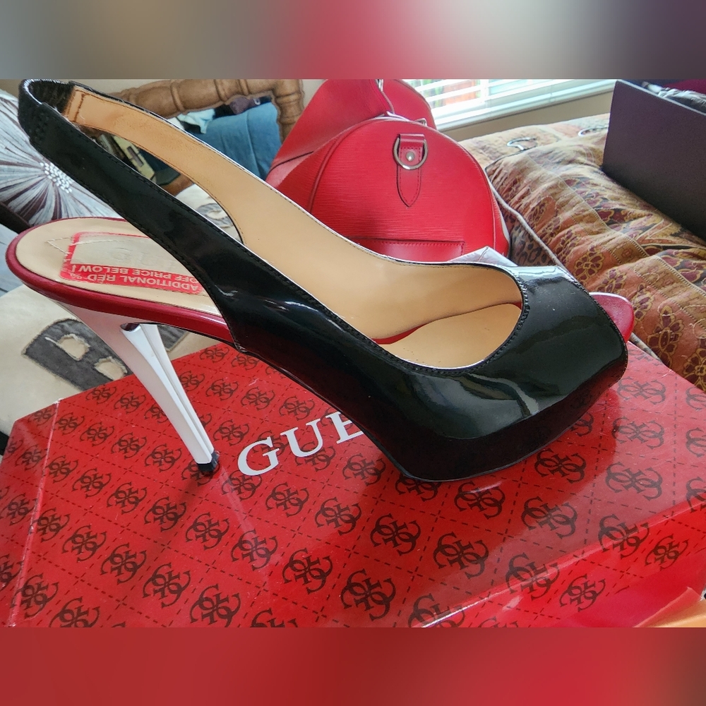 Womens Guess Tri-Color Heels
